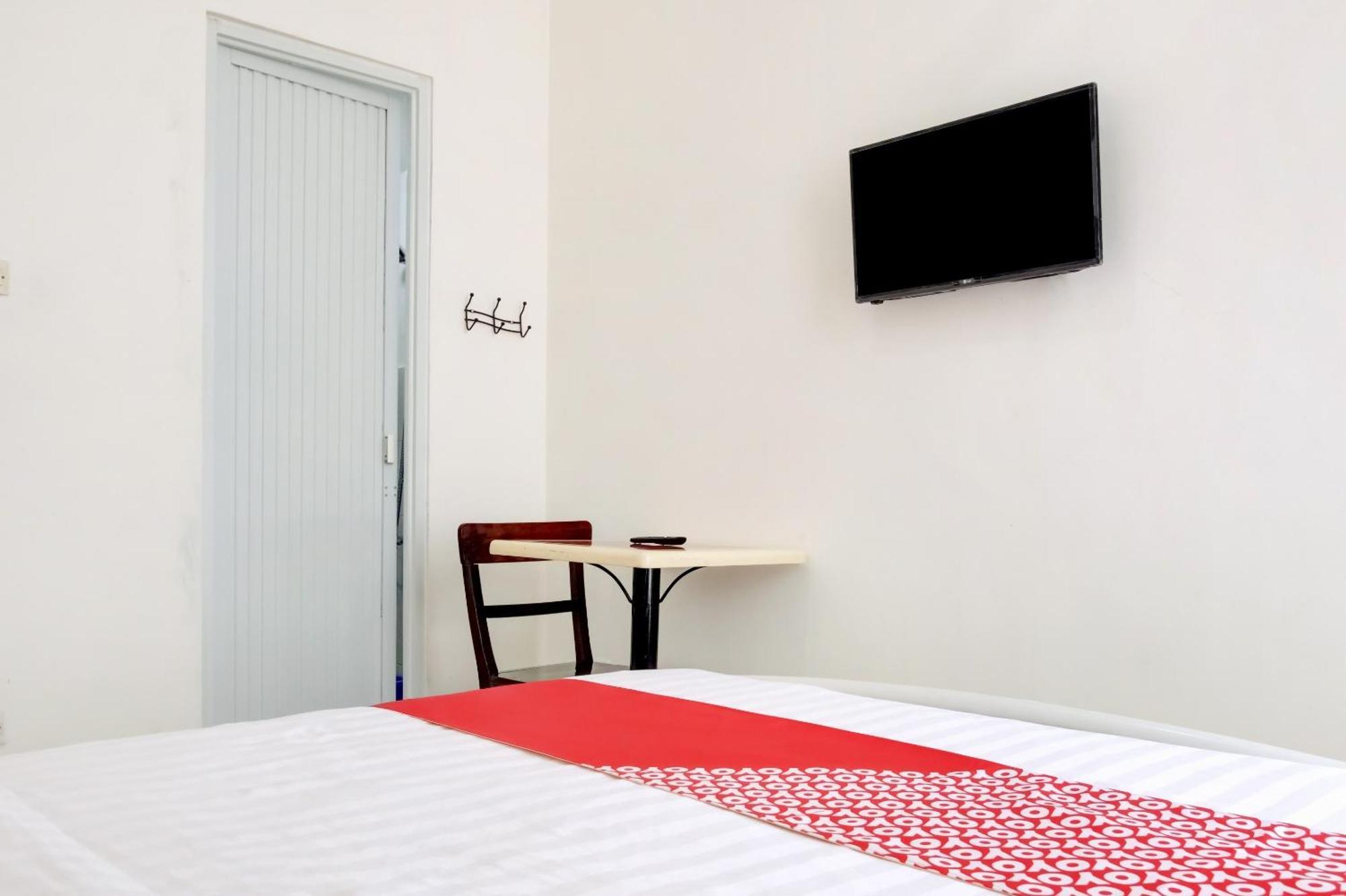 Hotel O Panakkukang Near Mall Panakkukang Formerly Golden White House มากาซาร์ ภายนอก รูปภาพ